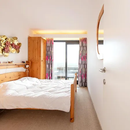 Апартаменты In With Sea View